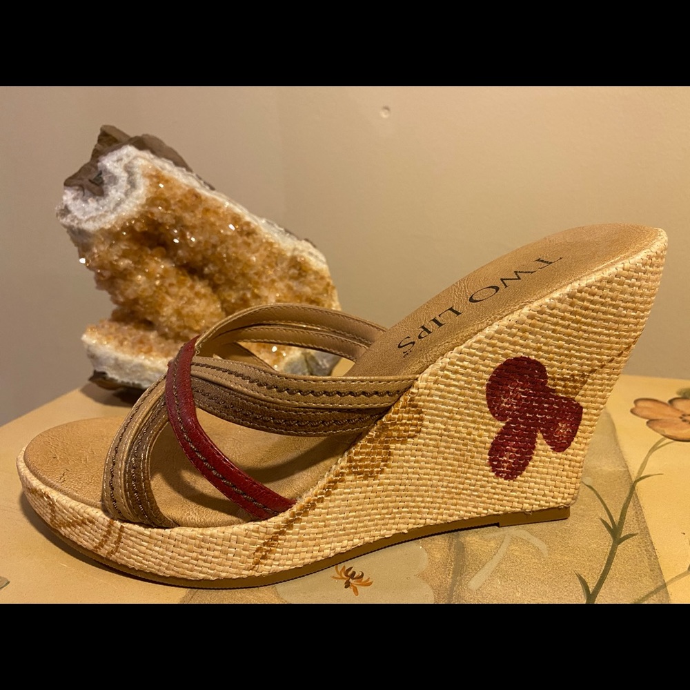 Funky Wedge Sandal w/ Faux Straw & Floral Detail